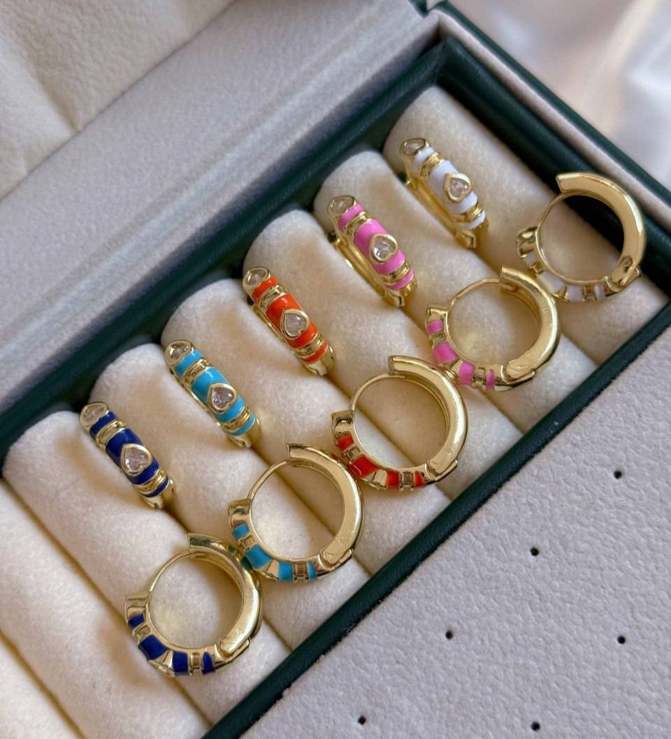 گوشواره میناکاری رنگی با طرح قلب